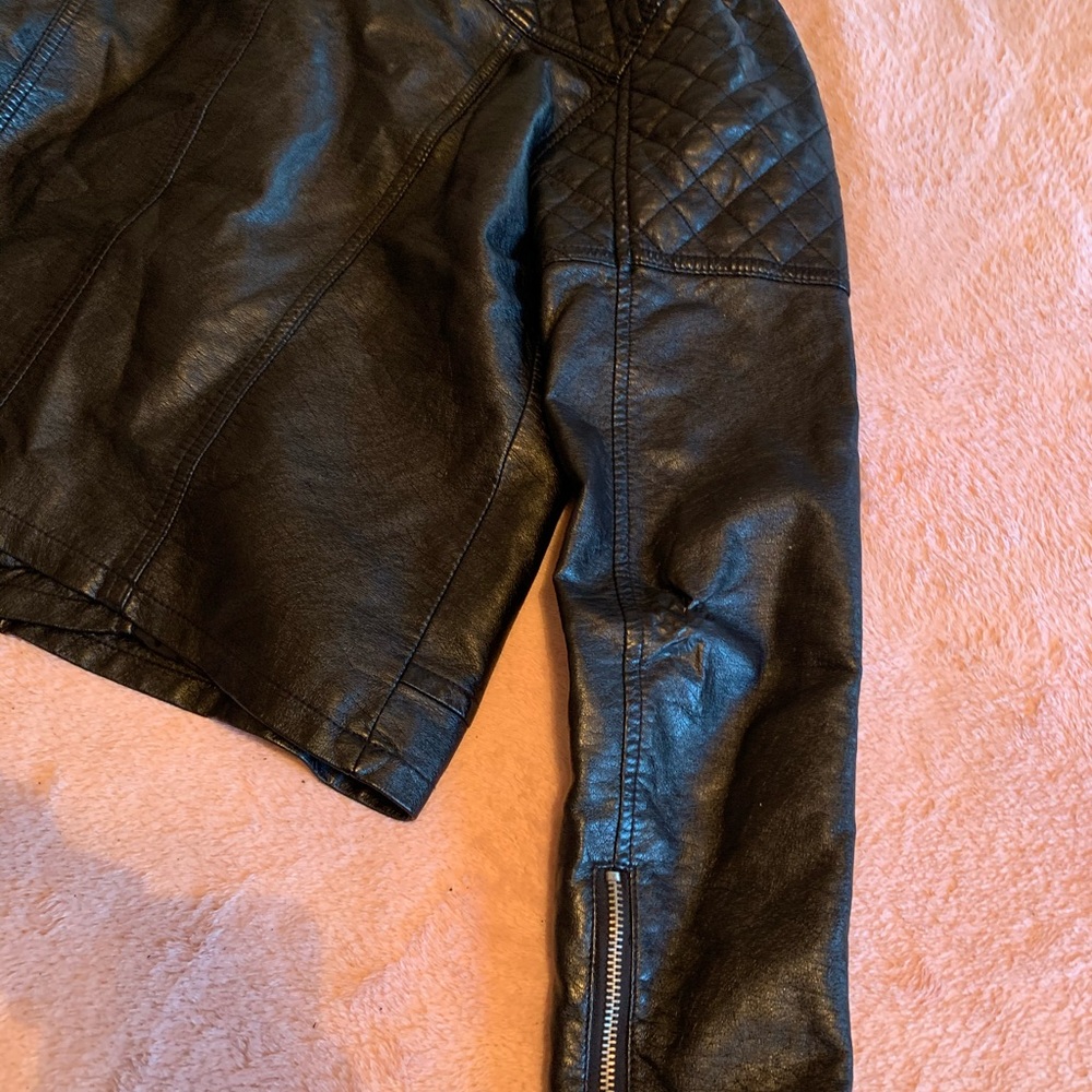 Leather jacket - Picture 5 of 5